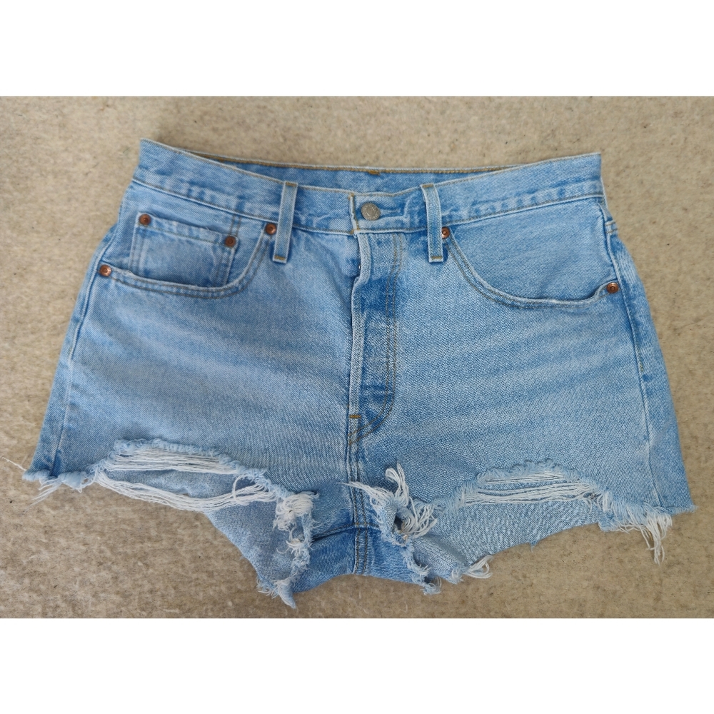Levi's 501 Original Cut Off Light Wash Denim Jean Short Shorts Size 31